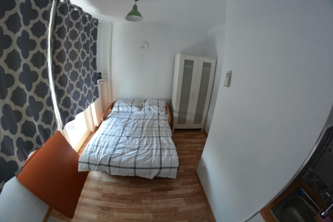 Apartamento Ul. Ugorek Kolo Areny Cracovia Exterior foto